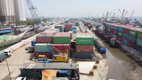 FLY FORWARD OVER SUNDA KELAPA PORT Vídeos de archivo 212654775