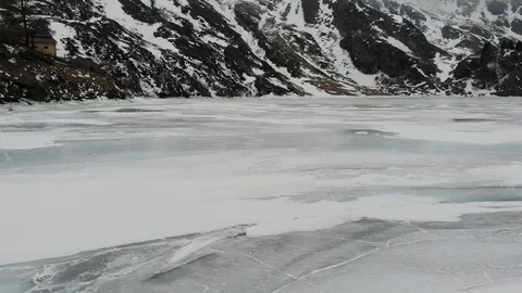 A fly on the frozen lake 動画素材 101977099
