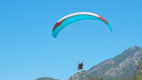 Fly with instructor on parasail. Stock Footage 243607777