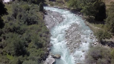 Fly by a mountain river 動画素材 54581454