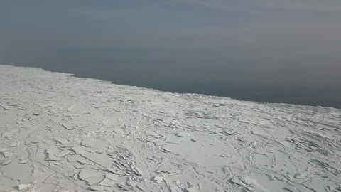 Fly Over A Broken Ice Edge At A Lake Stockbeeldmateriaal 103065202