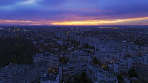 Fly over Bucharest City at night sunset with traffic on main boulevard. Stock-Footage 257295308