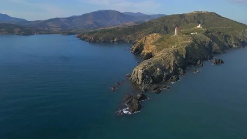 Fly over the Cap Béar in the south of France near Banyuls Vidéo 164688825