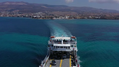 Fly over a Ferry  From Punda Paros To Antiparos island in Greece. Aerial view Vidéo 161216683