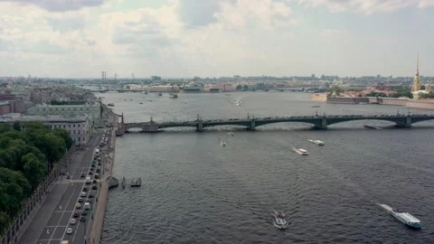 Fly over Neva river in Saint Petersburg, drone shot 스톡 동영상 137261994