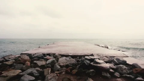 Fly over ocean water surface, loopable 動画素材 71072495