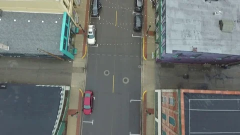 Fly over of road and lights across Vidéo 72504902