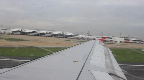 Fly  through clouds Vídeos de archivo 27474002