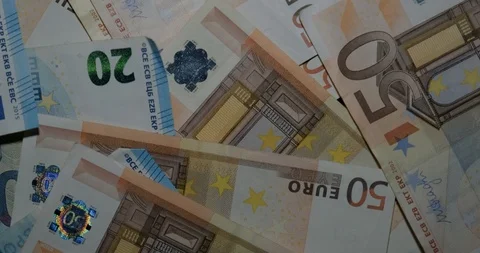Fly Through Euro Banknotes Vidéo 122381460