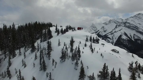 Flyback Group on Mountain Vídeo Stock 89246251