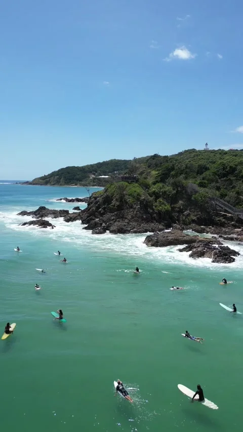 Flyback surfing The Pass drone Byron Bay Australia 스톡 동영상 301295862
