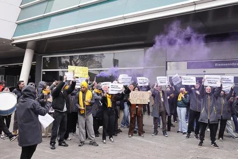 Flybondi workers protest in Buenos Aires, Argentina - 14 Aug 2026 Stock Photos
