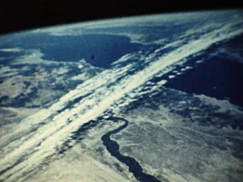 Flyby Planet Earth from Outer Space Astronomy Vintage Film Home Movie 16mm Видео 153003565