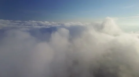 Flying above the clouds 库存影片 62656154