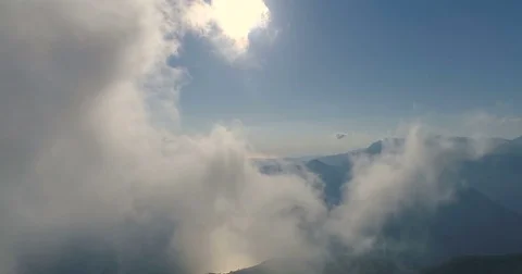 Flying above the clouds 库存影片 77642304