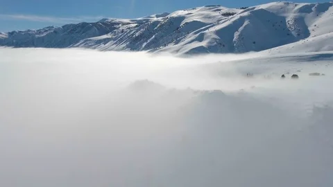 Flying Above The Clouds 動画素材 89528889