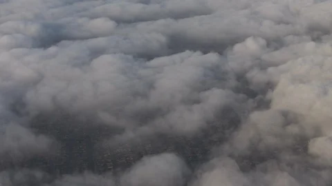 Flying above the clouds 動画素材 91950715