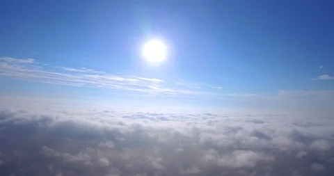 Flying above the clouds Video stock 96323720