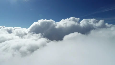 Flying above the clouds Video stock 102846527