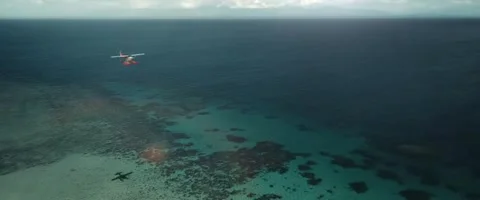 Flying above ocean 動画素材 154799850