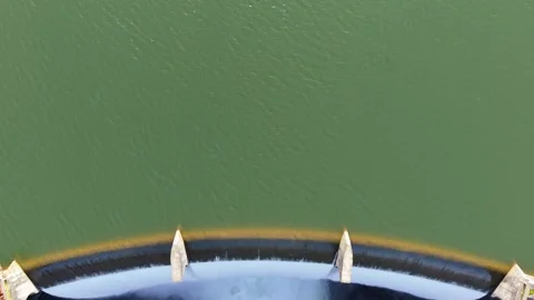 Flying Above The Spillway Of Eume River Dam And Reservoir 库存影片 334044079