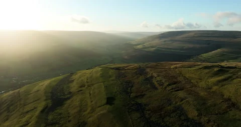 Flying above Wharfedale Vídeo Stock 330147803