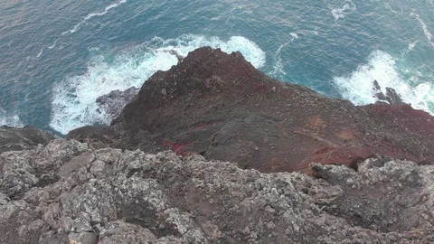Flying along the edge of the abyss Video stock 120744843