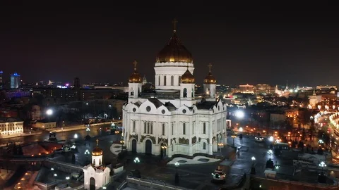 Flying around the Cathedral of Christ the Savior in Moscow. Stock-Footage 89871243