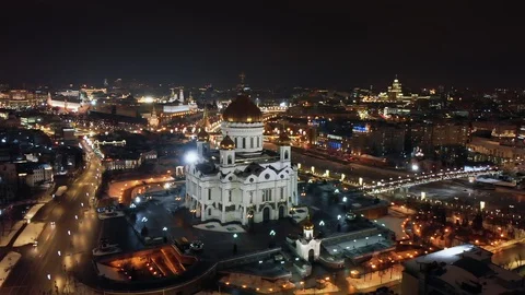 Flying around the Cathedral of Christ the Savior in Moscow. Stock Footage 89872061
