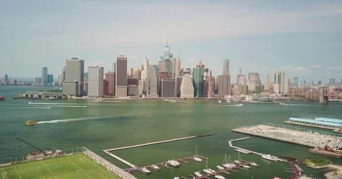 Flying away from manhattan Stock Footage 79377745