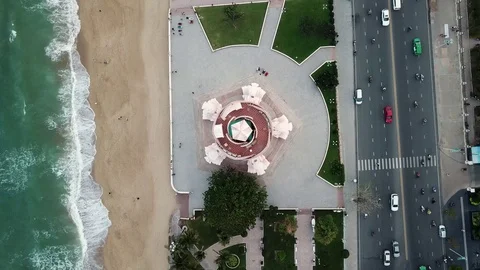 A flying camera captures the city of Nha Trang, traffic in the city Video stock 123425170
