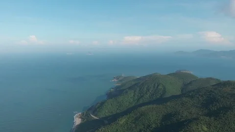 Flying camera makes a beautiful panorama near the city of Nha Trang Vídeos de archivo 100187238