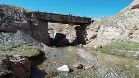 Flying in the canyons pt.2 Video stock 261012112