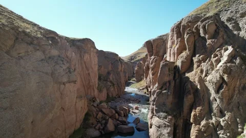 Flying in the canyons pt.5 Video stock 261012091