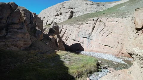 Flying in the canyons pt.6 Video stock 261012117