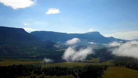 Flying into a cloud  Vídeo Stock 87621894