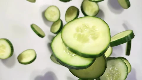 Flying cucumber slices Stock-Footage 281939572