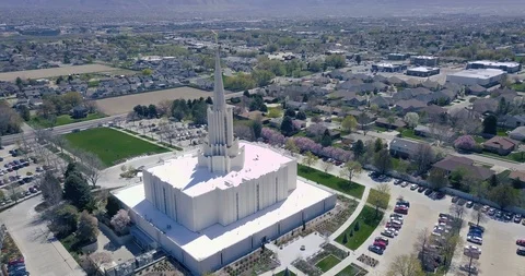 Flying DJI Mavic Pro in Salt Lake City, Utah Stock Footage 106645868