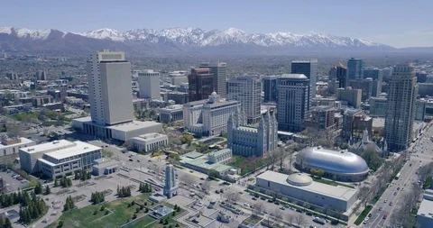 Flying DJI Mavic Pro in Salt Lake City, Utah Stock Footage 106667416
