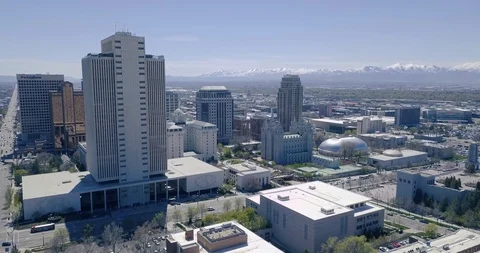 Flying DJI Mavic Pro in Salt Lake City, Utah Stock Footage 106667599