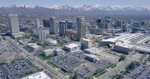 Flying DJI Mavic Pro in Salt Lake City, Utah Stock Footage 106667649