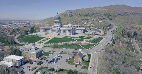 Flying DJI Mavic Pro in Salt Lake City, Utah Stock Footage 106667858