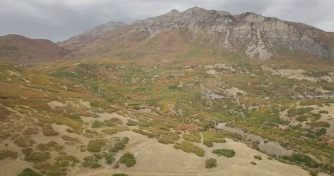 Flying DJI Mavic Pro through Ogden, Utah canyons in the summer. Stock Footage 106542639