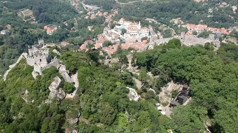 Flying with Drone over Castle of the Moors in Sintra and Portugal Video stock 105524788