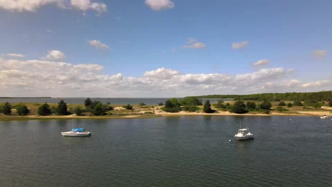 Flying a drone over East Hampton, Suffolk County, New York State 库存影片 132306895