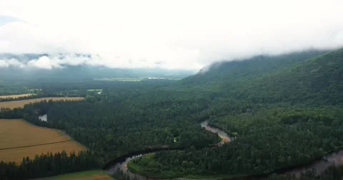 Flying drone over mountains and rivers in Canada Video stock 204091330