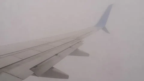 Flying inside the clouds Vídeo Stock 324817987