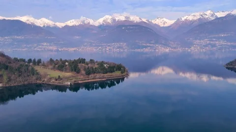 Flying on the lake Video stock 304351246