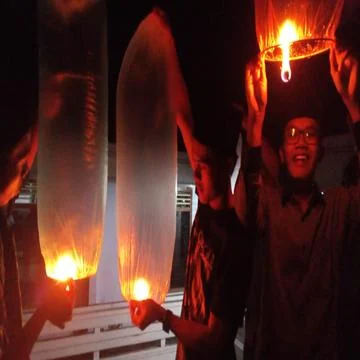 Flying lanterns Foto stock