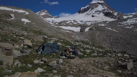 Flying over the Alpine Mountains Vídeo Stock 114503838